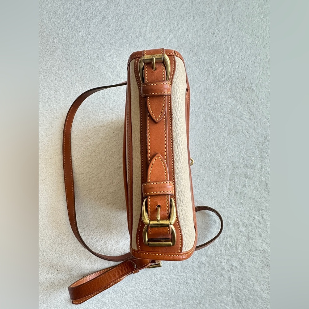 Dooney & Bourke Vintage Crossbody Bag in Ivory and British Tan Classic - Picture 7 of 17